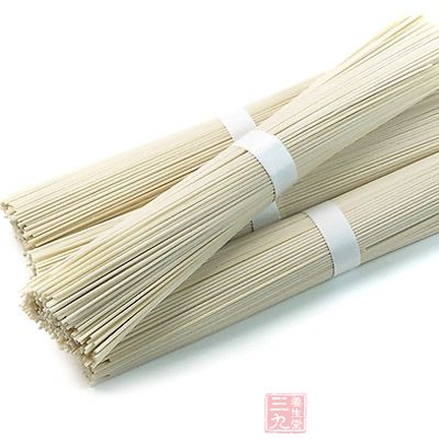 少食含酪氨酸的食物:如挂面 少食含酪氨酸的食物:如挂面