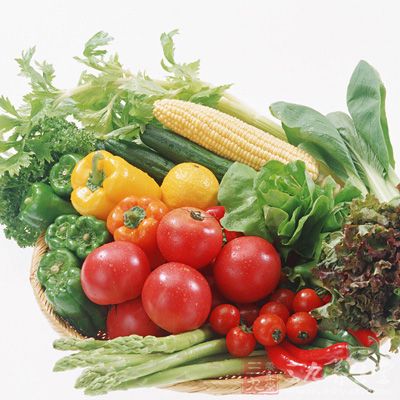 蔬菜能生吃就尽量生吃，这样可以最大程度保留菜里的营养成分