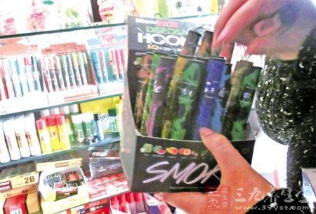 小学附近商店贩卖电子烟 部分学生用其送礼