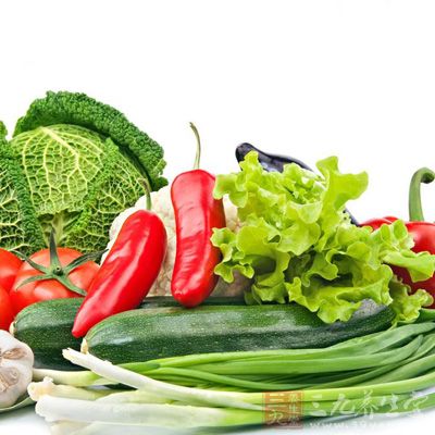蔬菜的含糖量并不高，因此孕妇血糖高不仅不禁止吃蔬菜