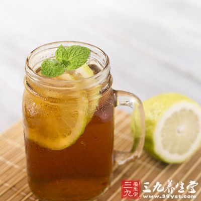 檸檬既是美味的水果，也可以制造出瘦身效果極佳的減肥飲品，檸檬能帶給你飽腹的感覺(jué)