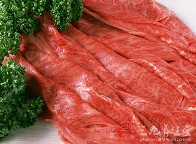 食用動物肝臟、瘦肉類、蛋、奶及豆制品等優(yōu)質(zhì)蛋白質(zhì)食物