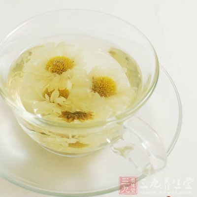 菊花茶: 降火,利尿