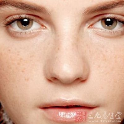 脸上长色斑怎么调理 怎么解决麻子脸