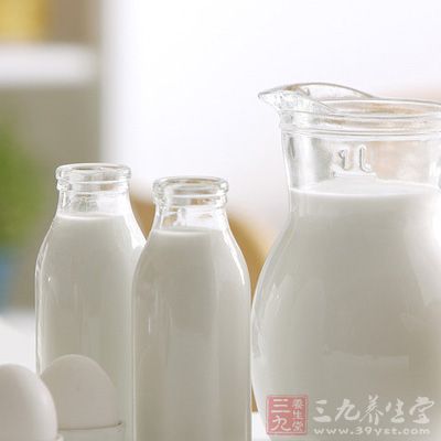 食用生的或未煮熟的动物产品(如奶和肉),带来了多种病原微生物感染的高风险 食用生的或未煮熟的动物产品(如奶和肉),带来了多种病原微生物感染的高风险