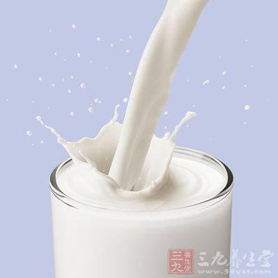 牛乳的药用价值与应用