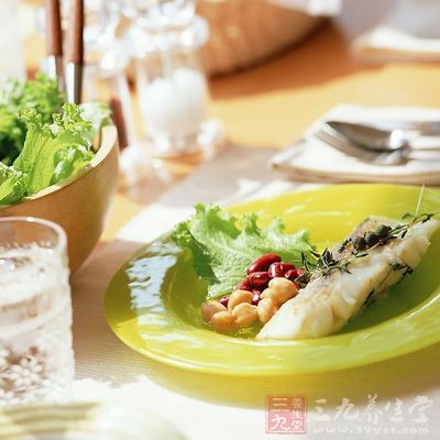 食物的颜色、形态没有吸引力