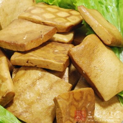 豆腐干含有豐富蛋白質(zhì)，而且豆腐蛋白屬完全蛋白