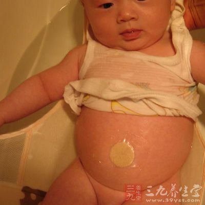 肚脐眼流水 新生儿肚脐眼流水怎么办