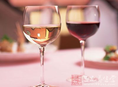 研究发现酒精可影响骨密度及新骨的形成