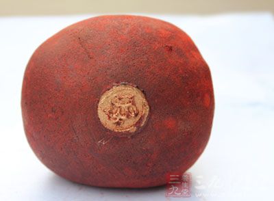 为棕榈科植物麒麟竭的果实及树干中的树脂