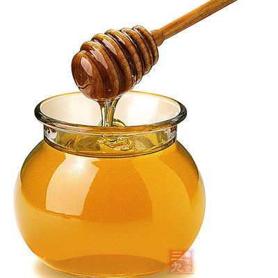 材料：蜂蜜1汤匙
