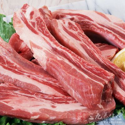 多吃肉类、蛋、豆腐、黄豆等高蛋白食物