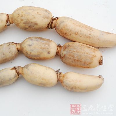 藕1節(jié)、荷蘭豆適量、菱角適量、食鹽、雞精、植物油各適量