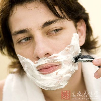 美容护肤小知识 男士美容护肤要点(4)