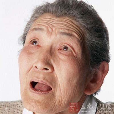 舌苔发白是什么原因 如何保证舌头的健康