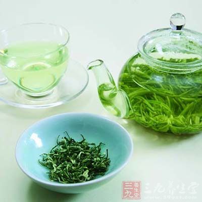 午后喝青茶或者绿茶好