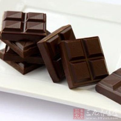 苦味浓郁的黑巧克力能减肥