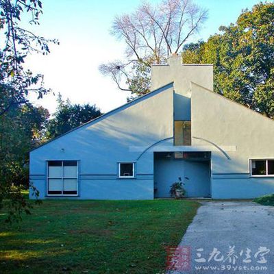 建于1962年,是著名建筑家文丘里为母亲设计建造的一栋小型住宅