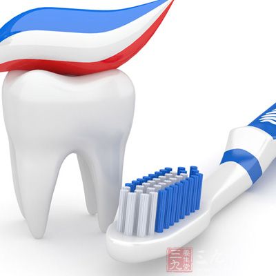 用小苏打取代牙膏刷牙，可洁牙护齿