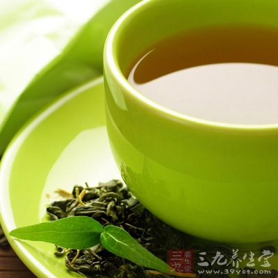 绿茶富含了红茶所没有的维生素C