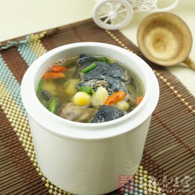 烏骨雞白果湯