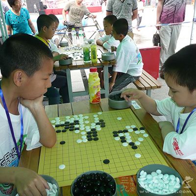 棋手不得无故弃权和中途退出比赛