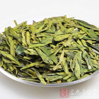 綠茶有助于抑制心血管疾病茶多酚對(duì)人體脂肪代謝有著重要作用