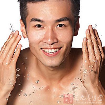 日常美容护肤小窍门 男士美容护肤必备(4) - 三
