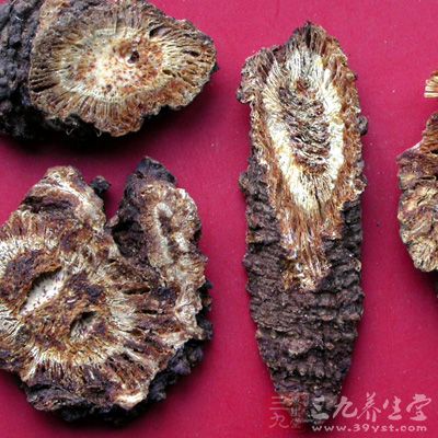 羌活的食用方法有哪些   1,羌活防风汤   药物组成   羌活(去芦头)3两