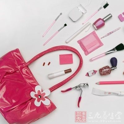 广东率先发布化妆品安全风险管理年度报告
