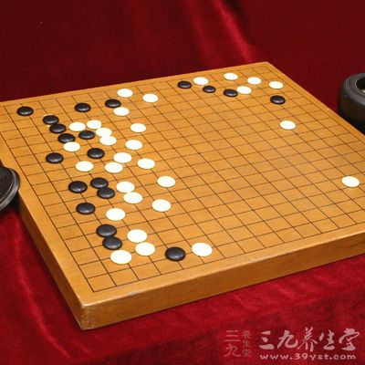 围棋的胜负之争终是棋盘的控制与争夺