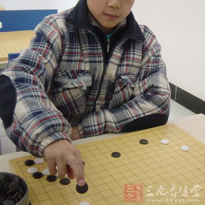 棋盘棋子的故事