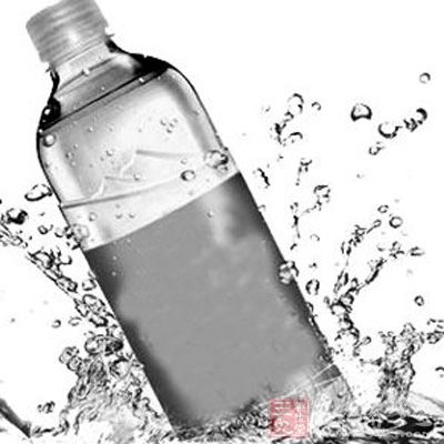 江苏包装饮用水合格率98.4% 喝白开水更好
