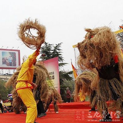 土家族团聚过年有着独特的习俗