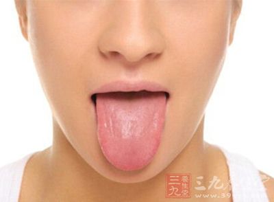 舌头其实在很多时候反应着人体内部的健康状态,所以平时的时候一定要