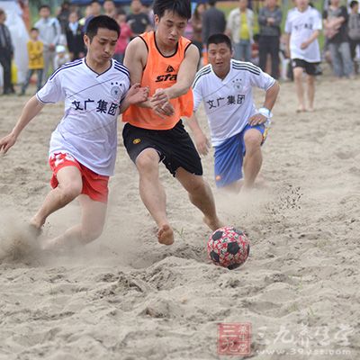 沙滩足球 什么是沙滩足球(3)