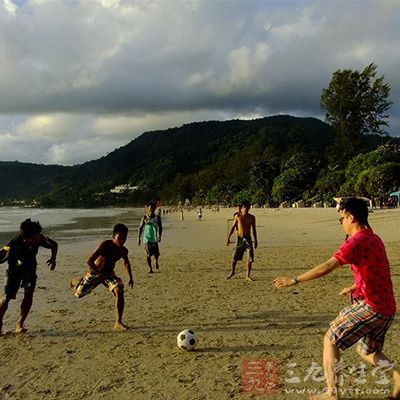 沙滩足球 什么是沙滩足球
