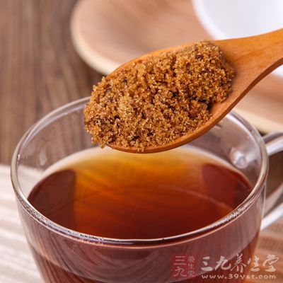 红糖和酸奶虽没有什么冲突，但也没有互帮互助的功能