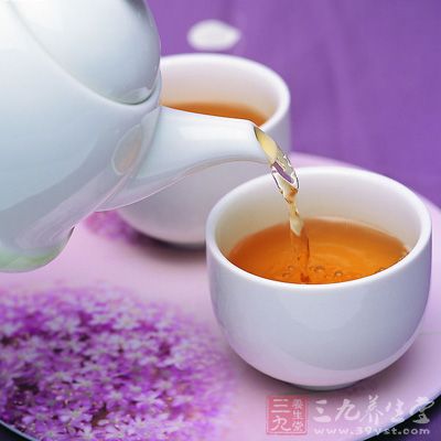 解酒误区：喝浓茶不合适