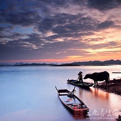 贵州的贵州兴义万峰林气候温暖湿润，属亚热带湿润季风气候