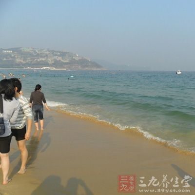 大梅沙海滨公园位于广东深圳市盐田区