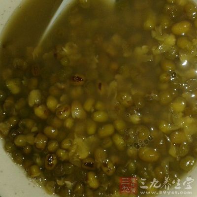 绿豆汤有清暑解渴、利水消肿、清热解毒之作用