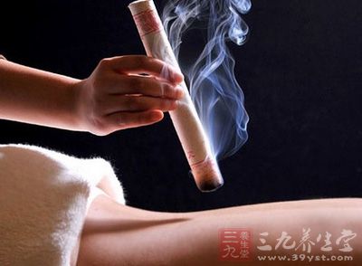 治疗后皮肤均有热感，因个体皮肤耐受性不同，成人一般贴药时间以2小时为宜