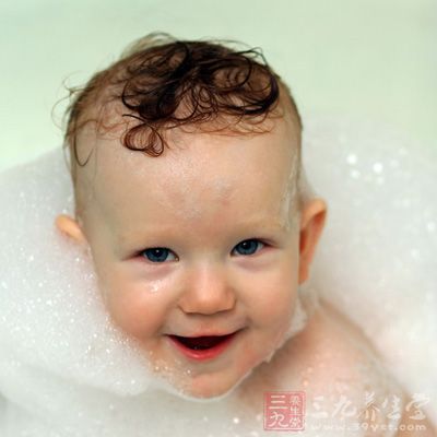 刚出生的婴儿 新生儿护理必知常识(13)