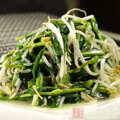 绿豆芽炒韭菜的制作方法