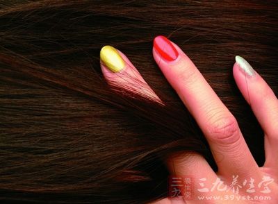 2种小<em>偏方让</em>你的<em>头发</em>重获新生 - 三九养生堂