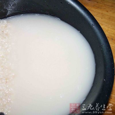 2种小<em>偏方让</em>你的<em>头发</em>重获新生 - 三九养生堂