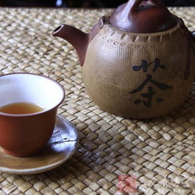 安化黑茶中的茶碱有利尿的作用