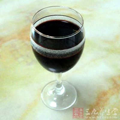 桑椹酒是一种新兴的果酒